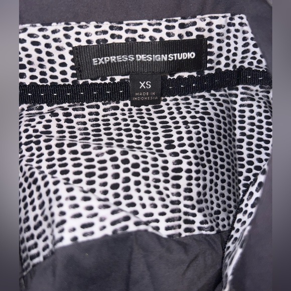 NWT express grey button up shirt - Picture 2 of 3